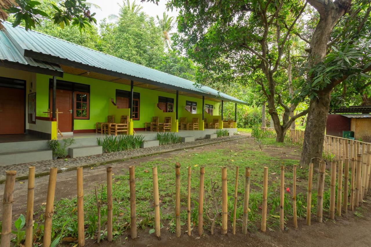 Spot On 1879 Lendang Homestay Mangsit Kültér fotó